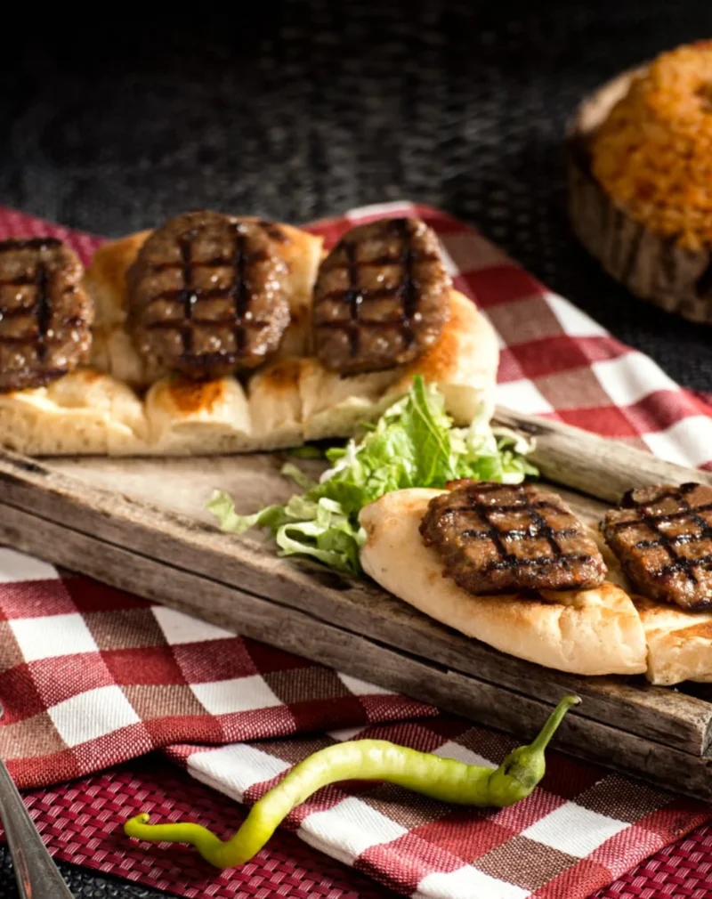 akbiyik-kasap-kofte